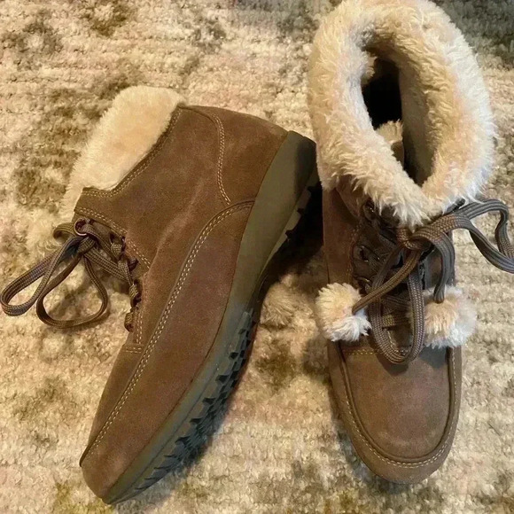SPORTO AMANDA WINTER BOOTS POM POMS - Picture 1 of 6